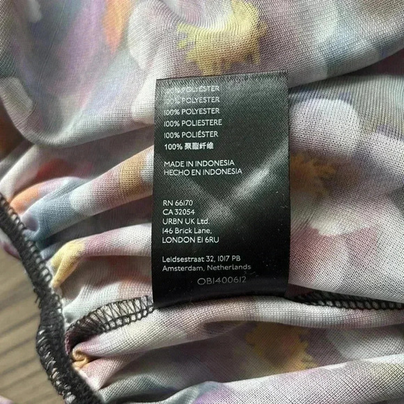 ✨🆕Urban Outfitters🆕✨  | Purple floral carried away blouse - Picture 15 of 15